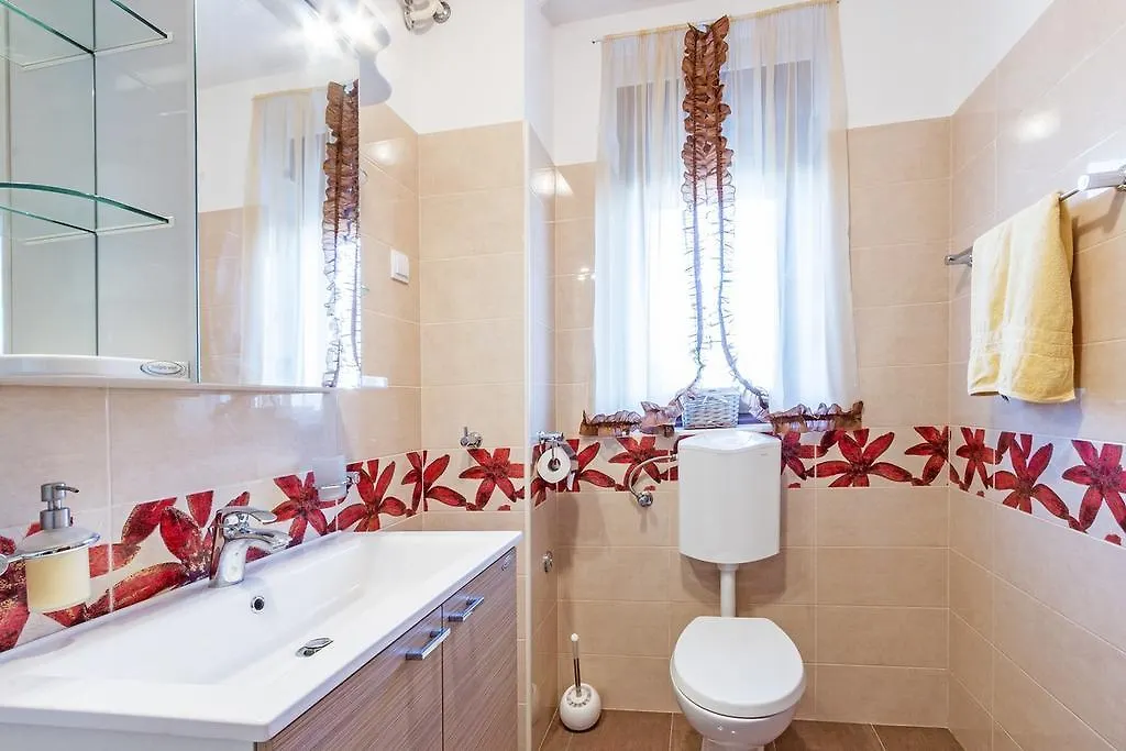 Apartment Apartman Lory Pula Kroatien